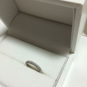 【ギンザタナカブライダル(GINZA TANAKA BRIDAL)の口コミ】 他ブランドですが婚約指輪を買った時に、カタログにその婚約指輪とパヴェ…