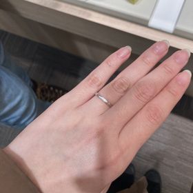 【Something Blue(サムシングブルー)の口コミ】 初めて知るブランドの指輪でしたが、ダイヤモンドの輝きがとても控えめで…