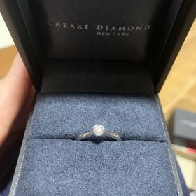 【ラザール ダイヤモンド(LAZARE DIAMOND)の口コミ】 来店当初は、一番お手頃な婚約指輪を購入したいという考えでしたが、さま…