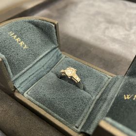 【ハリー・ウィンストン(Harry Winston)の口コミ】 いくつものブランドを比較しましたがハリーウィンストンのダイヤの輝きは…