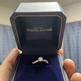 【銀座ダイヤモンドシライシの口コミ】 彼からプロポーズしていただき、プロポーズリングでもらったのがダイヤモ…