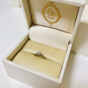 【&tique(アンティック)の口コミ】 婚約指輪は旦那さんが選んで、サプライズで頂きました。
存在感もありなが…