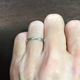 【insembre(インセンブレ)の口コミ】 今回結婚指輪という事で、2人ともがはめるので悩みに悩みました。ペアのも…