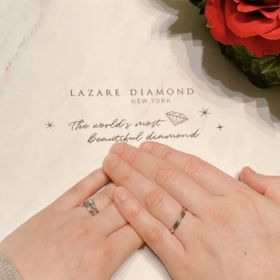 【ラザール ダイヤモンド(LAZARE DIAMOND)の口コミ】 もともと、妻のものにはダイヤが入っていて、デザイン性のあるリングを希…