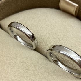 【COLANY(コラニー)の口コミ】 旦那さんがデザインに一目惚れし、私は一石ダイヤの指輪が欲しかった為セ…