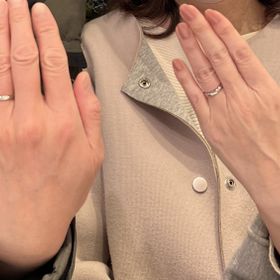 【Something Blue(サムシングブルー)の口コミ】 年齢的にも落ち着いたデザインを探してました。
シンプルながら、主張し過…