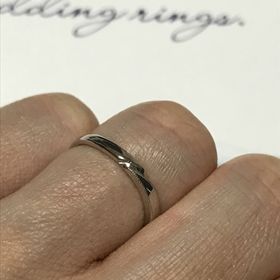 【HISTOIRE de Filondor】の口コミ 夫婦共に普段から装飾品を身に付けないので出来るだけシンプルでどんな服装...