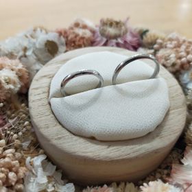 【ついぶ工房の口コミ】 指輪は、シンプルで普段使いがしやすいデザインを元に、控えめな加工でオ…