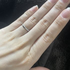 【俄(にわか)の口コミ】 自分側だけダイヤが入っておりさりげない可愛さに惹かれました！
よく見る…