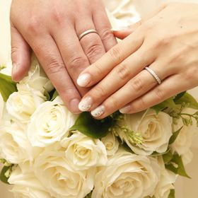 【Ponte Vecchio(ポンテヴェキオ)の口コミ】 ずーっと付ける指輪なので気に入ったものが欲しくて悩みましたが、私はシ…