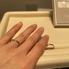 【ESTELLE(エステール)の口コミ】 ショコラピンクゴールドというカラーを、今回初めてお聞きしました。
細身…