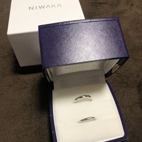 【俄(にわか)の口コミ】 購入後は日常生活でもずっと指輪を着けたいと思っていたので、派手になり…