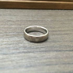 【エルメス(HERMES)の口コミ】 沢山の指輪ん見ましたが、つけた感じが一番しっくりきました。
デザインは…