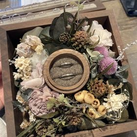 【鎌倉彫金工房の口コミ】 肌の色に馴染みがよく、落ち着いた色合いのホワイトゴールドを選択しまし…