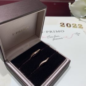 【アイプリモ(I-PRIMO)の口コミ】 ショーケースに飾ってある指輪を見て、一目惚れしました。ずっとストレー…