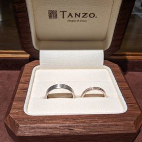 【TANZO.(鍛造指輪)の口コミ】 一生使う結婚指輪なので耐久性のある鍛造指輪に拘り、なかでもデザインに…