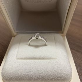 【MIKIMOTO(ミキモト)の口コミ】 他にも色々みましたがダントツでキラキラしていました。
お値段ははります…