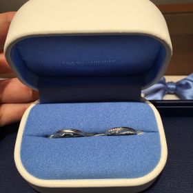 【銀座ダイヤモンドシライシの口コミ】 当初は別のお店で指輪の購入を検討していたのですが、来店特典のギフトカ…