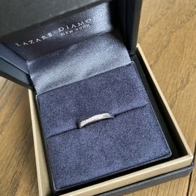 【ラザール ダイヤモンド(LAZARE DIAMOND)の口コミ】 デザインが好きで、はめた時に指に馴染むところが気に入って決めました。…