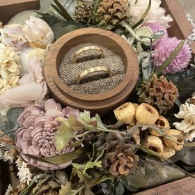 【鎌倉彫金工房の口コミ】 婚姻届を提出した日に2人で手作りしました。
結婚指輪のブランドには特に…