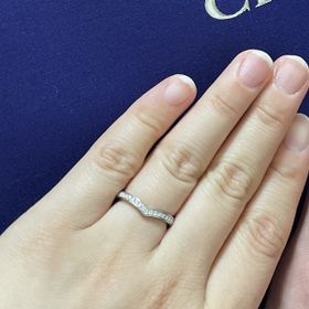 【ショーメ(CHAUMET)の口コミ】 以前からSNSでジョゼフィーヌを見て憧れていました。
指が短くて太いのが…