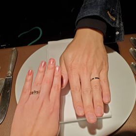 【ケイウノ ブライダル(K.UNO BRIDAL)の口コミ】 ウェーブで探しており、こちらのデザインに惹かれて。指輪に込められた意…