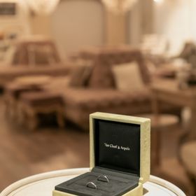 【ヴァン クリーフ＆アーペル(Van Cleef & Arpels)の口コミ】 ブランドに憧れがあったので、結婚指輪を取り扱いしていると知ってからは…
