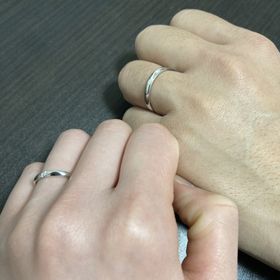 【ケイウノ ブライダル(K.UNO BRIDAL)の口コミ】 まず、ネットで結婚指輪を調べているときにケイウノさんの指輪のシンプル…