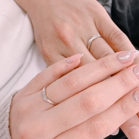 【RosettE(ロゼット)の口コミ】 試着時に一番しっくりきたものを選びました。
細さ、形、デザインは求めて…