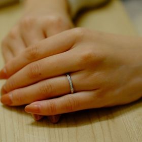 【ROYAL ASSCHER(ロイヤル・アッシャー)の口コミ】 ストレートのもので、あまり周りと被らないブランドを探していました。選…