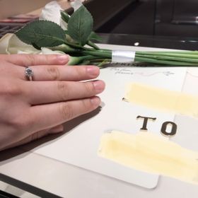 【アイプリモ(I-PRIMO)の口コミ】 数多く並んでいた婚約指輪の中で、一目見てコレにしたいと思いました。彼…