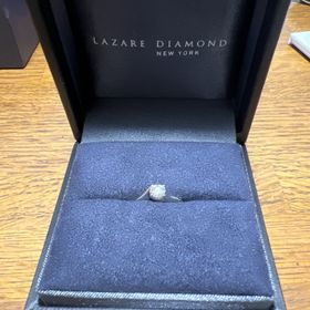 【ラザール ダイヤモンド(LAZARE DIAMOND)の口コミ】 リングデザインの種類が多く、自分の指輪に合ったものがあったことと、他…