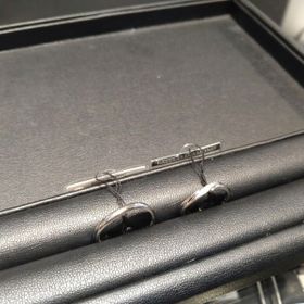 【エクセルコダイヤモンド(EXELCO DIAMOND)の口コミ】 デザインが目立ちすぎず、シンプル過ぎない指輪を探しました。サイドにダ…