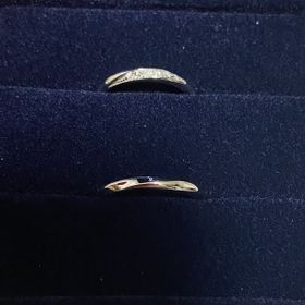 【HOSHI no SUNA 星の砂(ほしのすな)の口コミ】 婚約指輪を選ぶ際に、結婚指輪もこちらで購入させて頂くと思ったので、重…