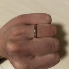 【アイプリモ(I-PRIMO)の口コミ】 指輪のデザインがシンプルでおしゃれであったため購入しました。また、つ…