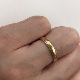 【ヴァンドーム青山(VENDOME AOYAMA)の口コミ】 内側が、内甲丸仕上げで指に自然になじむ着け心地なので、重ね付けにいい…