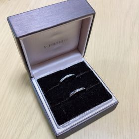 【アイプリモ(I-PRIMO)の口コミ】 婚約指輪と重ねづけをしたかったので、リングの形状はストレートなものを…