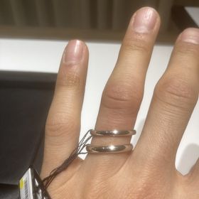 【ラザール ダイヤモンド(LAZARE DIAMOND)の口コミ】 最初に多くのデザインの指輪を提示していただき、カウンセリングを通して…