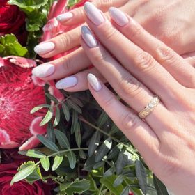 【PUAALLY(プアアリ)の口コミ】 結婚指輪は絶対にハワイアンジュエリー！
と決めていたので何店舗かまわり…