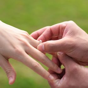 【FOREVERMARK(フォーエバーマーク)の口コミ】 価格がリーズナブルでダイヤの大きさ、リングの形状が好みに合ったものだ…