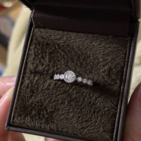 【CHER LUV(シェールラブ)の口コミ】 一番の決め手は可愛かったからです。他のブランドの指輪でほぼ決めてから…