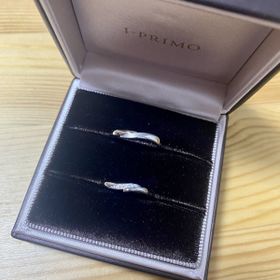 【アイプリモ(I-PRIMO)の口コミ】 婚約指輪と合うS字カーブの結婚指輪を探していたので、指輪の形はもちろん…