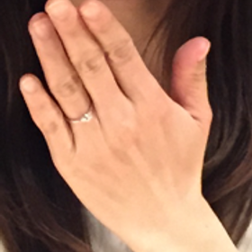 【天賞堂】の口コミ いろいろと見た中で、一番輝いていたダイヤでした。
大きさも０．４Ｃあり...