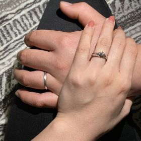 【銀座ダイヤモンドシライシの口コミ】 ダイヤモンドのキラキラした感じとどこから見てもきれいに光るところに惹…