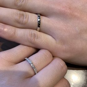 【エクセルコダイヤモンド(EXELCO DIAMOND)の口コミ】 指輪をいくつか試着しているうちにダイヤ付きが好きなことがわかり、こち…
