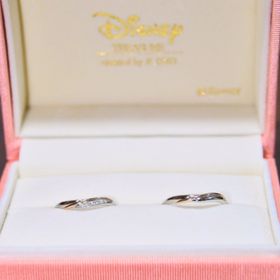 【ケイウノ ブライダル(K.UNO BRIDAL)の口コミ】 ウェーブラインで指が長く見えること、また、ツートンカラーがかわいいな…