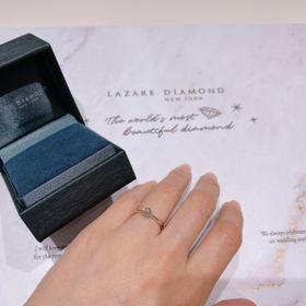 【ラザール ダイヤモンド(LAZARE DIAMOND)の口コミ】 カリヨンとマチルダで悩みました！
結婚指輪は、エコーと決めていたので、…