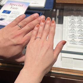 【銀座ダイヤモンドシライシの口コミ】 細身なのでどんな動作でも邪魔にならず ダイヤが複数入っていますがうるさ…