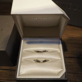 【STAR JEWELRY(スタージュエリー)の口コミ】 スターゲイザーの婚約指輪を購入したので、結婚指輪を購入するなら一緒に…