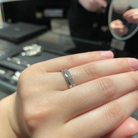 【エクセルコダイヤモンド(EXELCO DIAMOND)の口コミ】 丈夫なリングを探しており、プラチナの中でも丈夫なハードプラチナの取り…